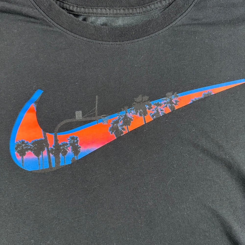Nike Men's Large Black‎ Dri-FIT Graphic Palm Tree Basketball T-Shirt - Picture 5 of 8